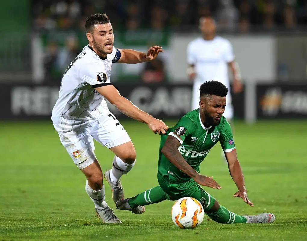 中依旧保持 中依旧保持