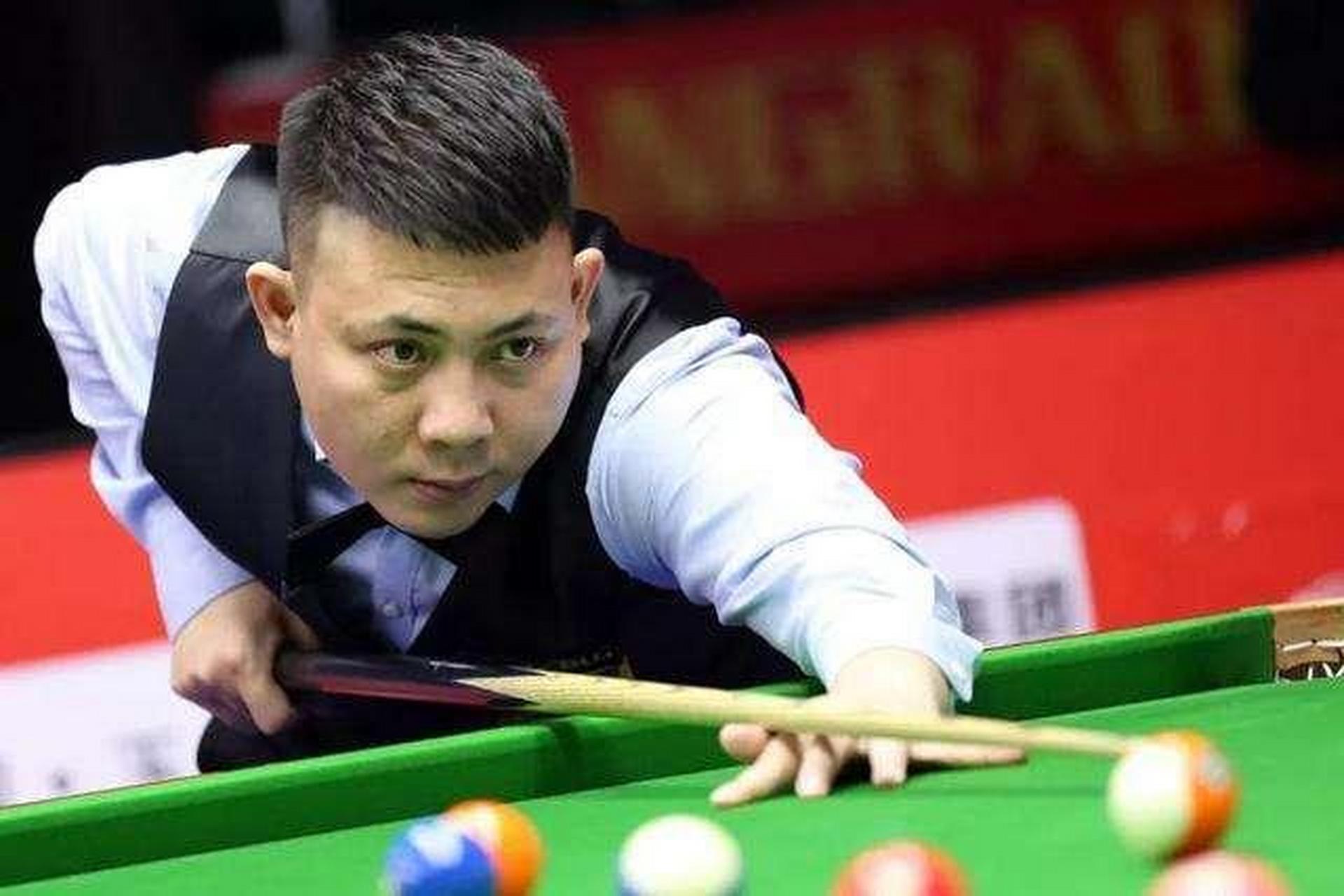 變得更加堅 變得更加堅